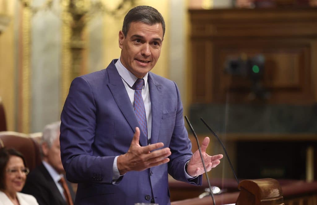 Sánchez anuncia una bajada el IVA del gas del 21 al 5 por ciento