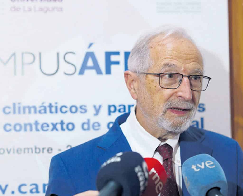 Luis Enjuanes pide poner restricciones: “Estamos infravalorando al virus”