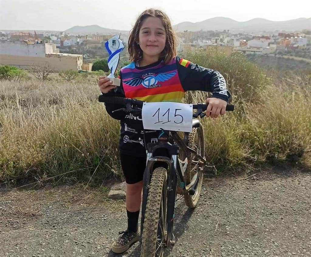 Paula Peña, la tinerfeña de 8 años, campeona de España, que busca patrocinador