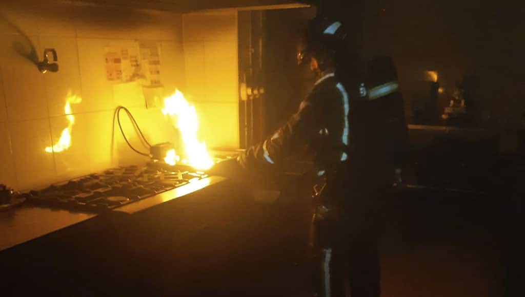Incendio en una pastelería de Santa Cruz