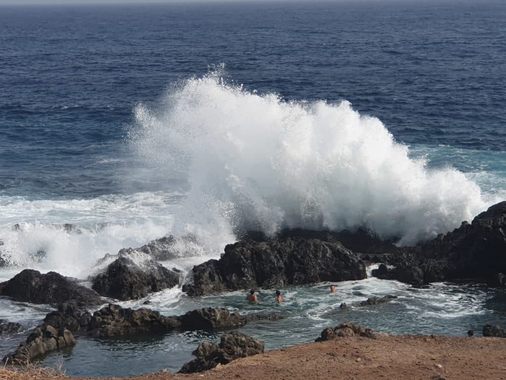 El peligroso postureo ante el mar en Tenerife