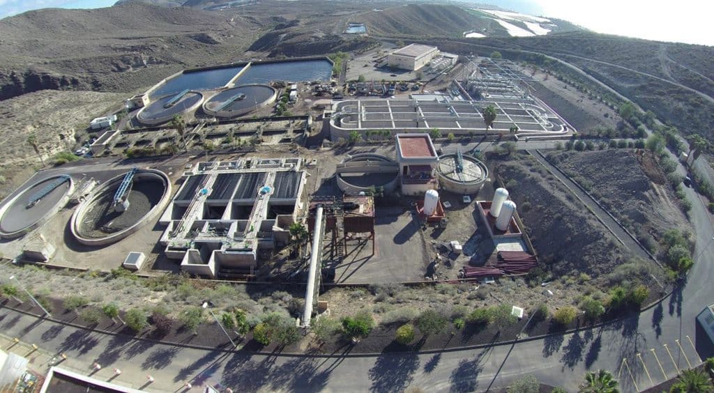 Depuradora Arona-Adeje, una de las grandes inversiones en depuración y reutilización del agua residual en el sur de la Isla, con 16.000 metros cúbicos al día.