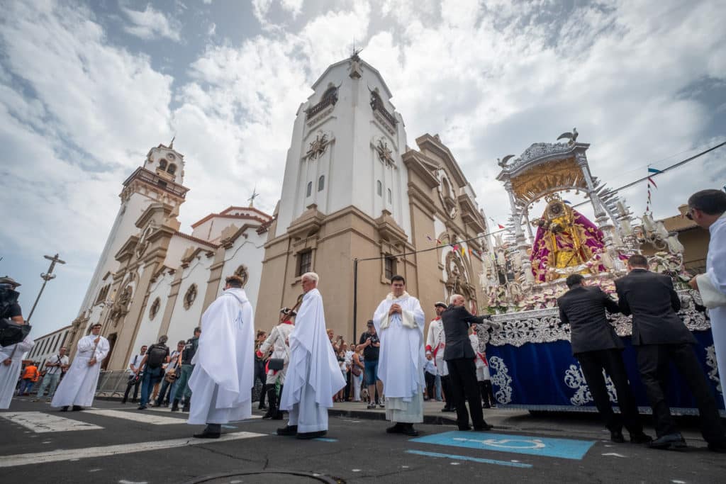 La fiesta de la Patrona hace capital de Canarias a Candelaria por un día