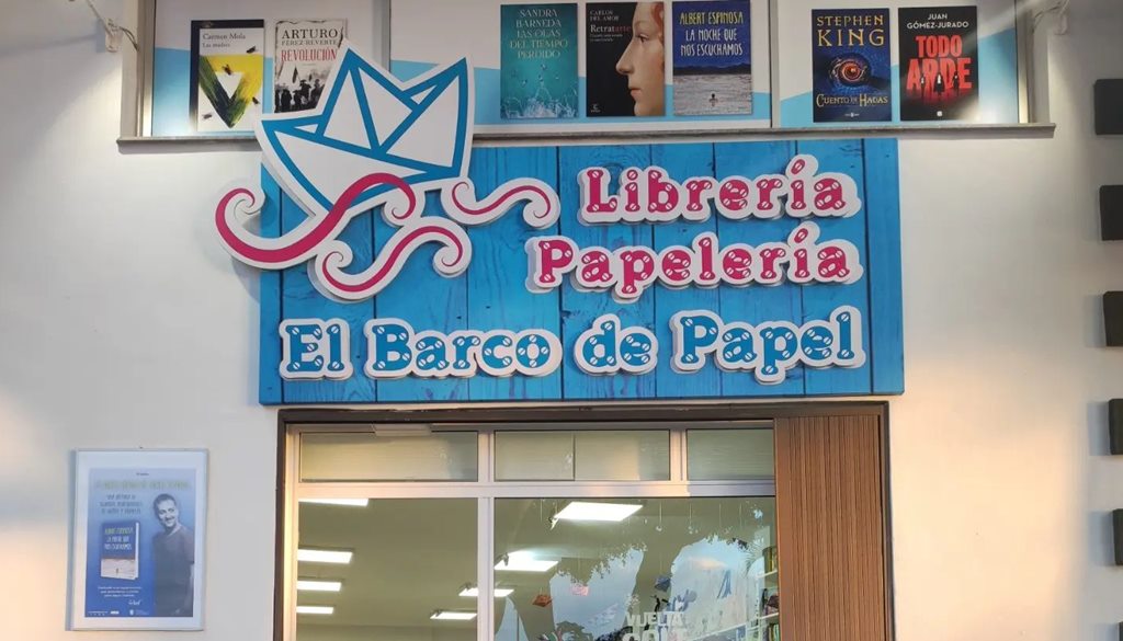 Autores nacionales felicitan a una librería de Tenerife tras 10 años promocionando la literatura