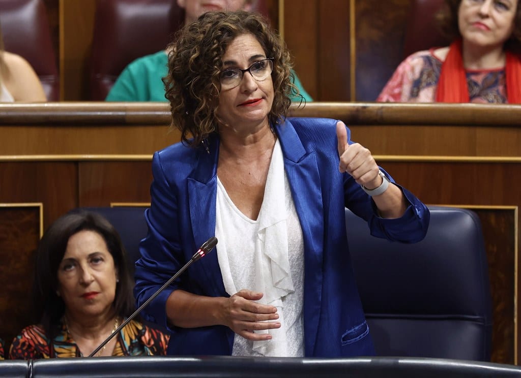 Hacienda estudia gravar a las "grandes fortunas"