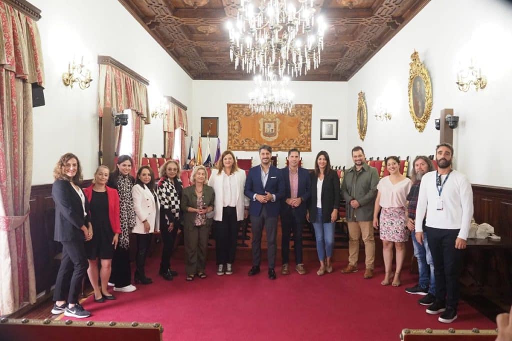 Luis Yeray Gutiérrez recibe en La Laguna a las delegaciones internacionales de los Premios TERRA