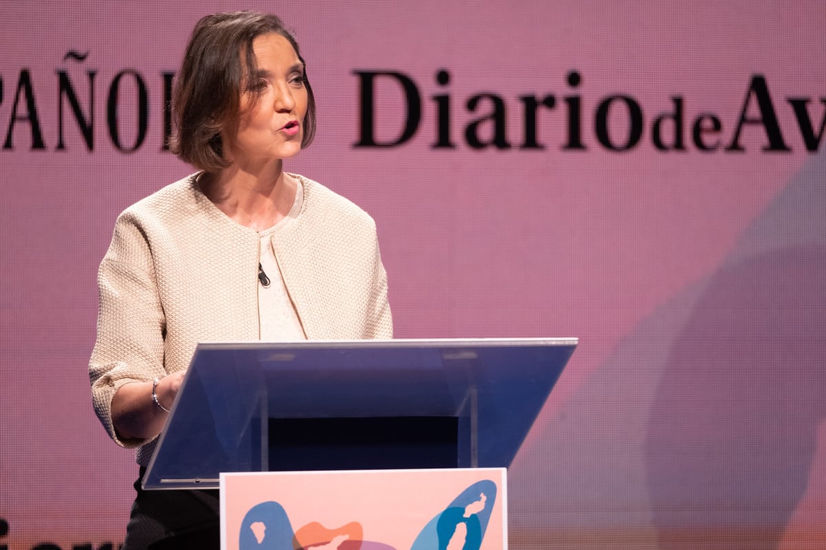 La ministra Reyes Maroto también inauguró el primer Foro Económico celebrado en mayo del año pasado bajo el título ‘Canarias, tras la COVID-19’.