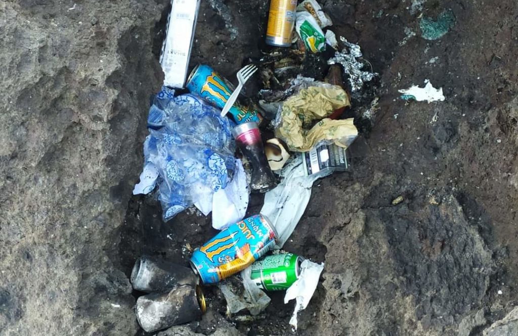 Dejan una gran cantidad de basura en la costa de Santa Úrsula: "Viene gente de toda la Isla por los dorados"