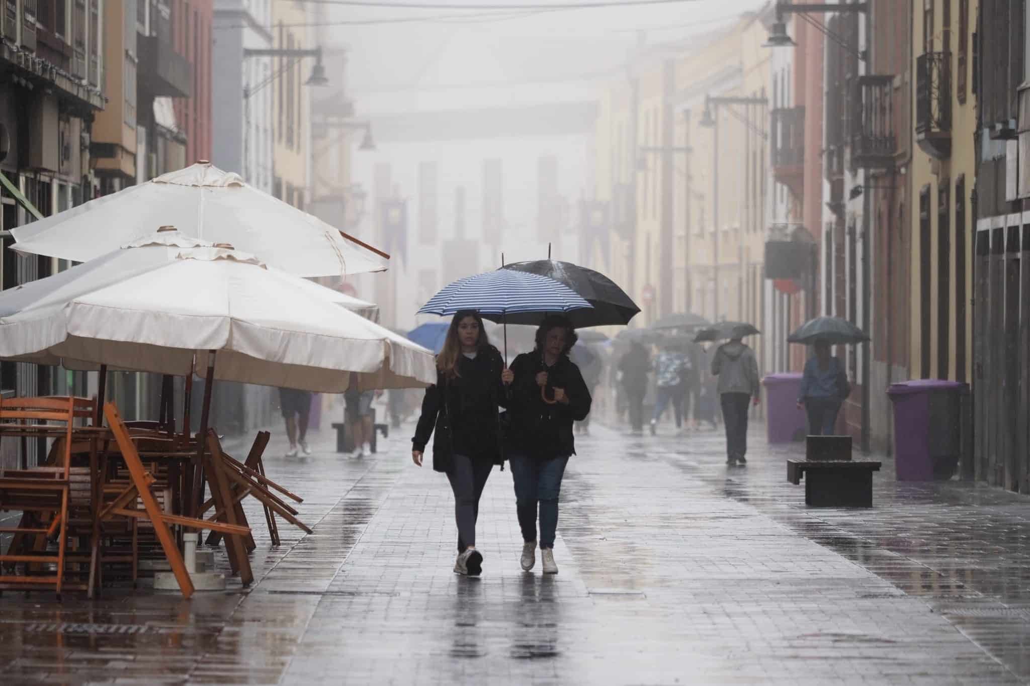 La Aemet activa avisos por abundantes lluvias en Canarias