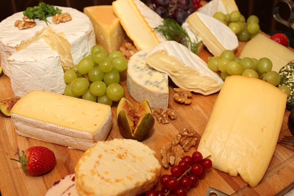 Alerta alimentaria: encuentran "cuerpos extraños metálicos" en una conocida marca de queso