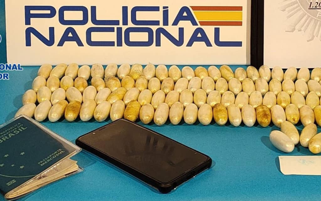 Pillan a un mulero en Lanzarote con 100 cápsulas de cocaína en el estómago
