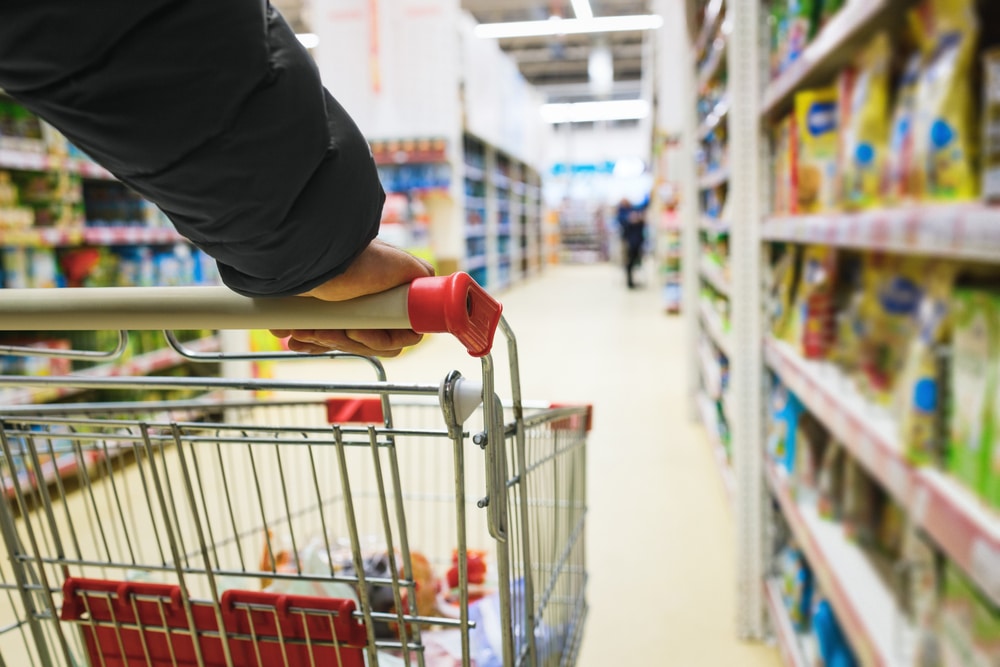 Los grandes supermercados rechazan la cesta de la compra de Yolanda Díaz