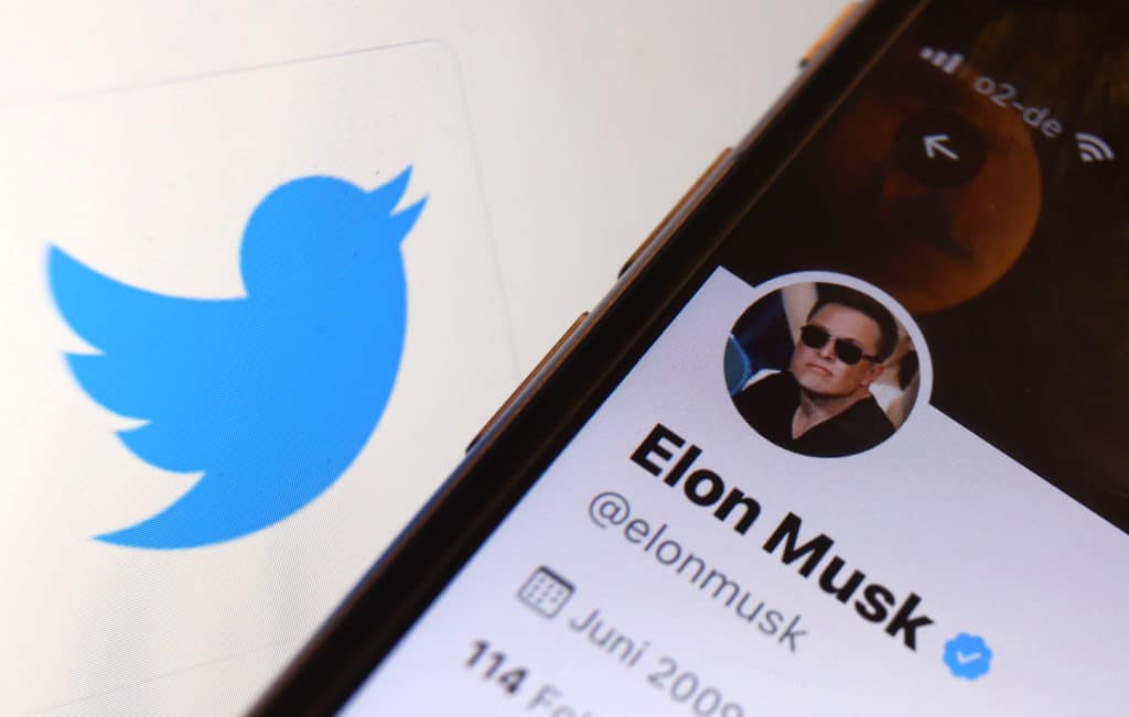 El dueño de Tesla, Elon Musk, quiere cerrar la compra de Twitter. EP