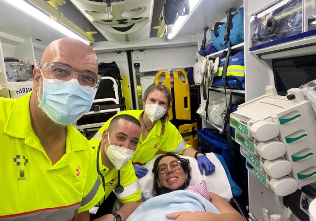 dar a luz en una ambulancia