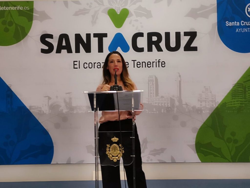 Patricia Hernández, ayer, durante la rueda de prensa sobre el Palacio Municipal.