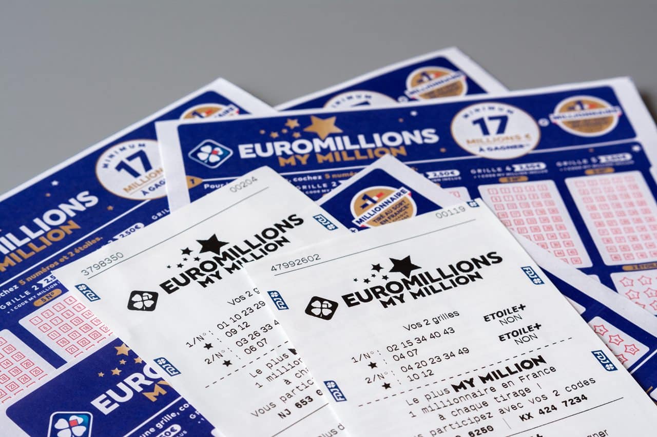 Un premio del Euromillones y otro de la Bonoloto caen en Canarias