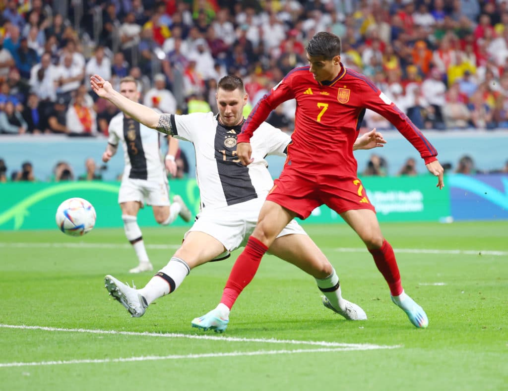 España, con talento y garra, empata ante Alemania y roza los octavos de final (1-1)
