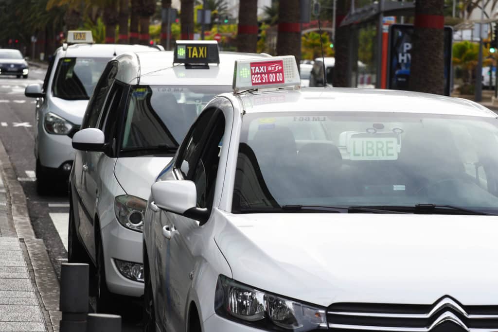 Casi 100 taxistas de Tenerife se han registrado en la app de Uber para trabajar con la compañía