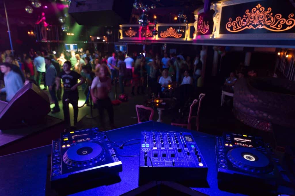 Urbanismo ordena el cierre de una discoteca en Santa Cruz de Tenerife
