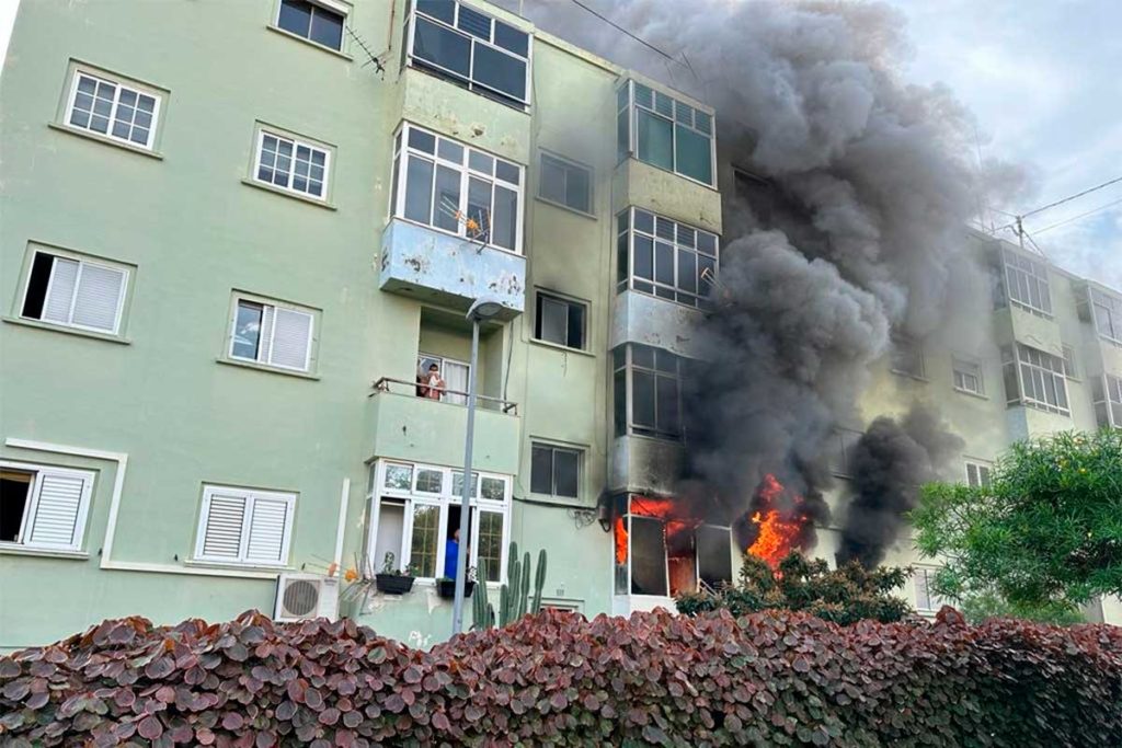 Incendio de una vivienda en Salud Bajo