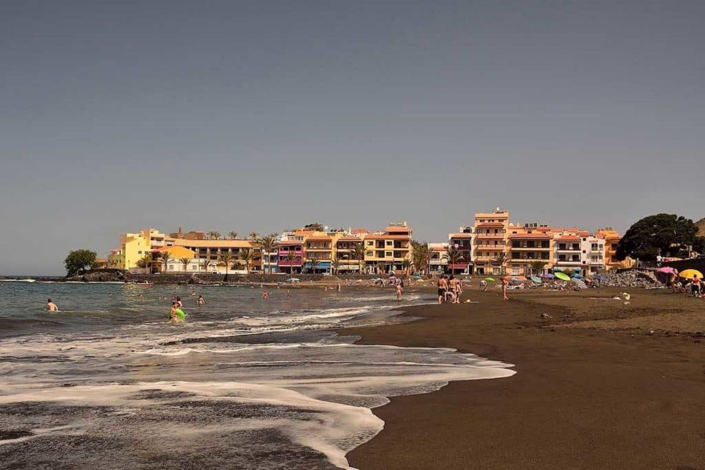 Fallece un varón tras ser rescatado del mar con signos de ahogamiento en La Gomera
