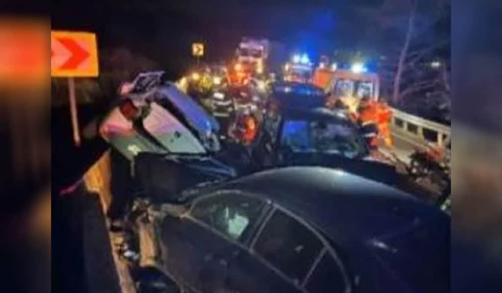 Los vehículos tras el accidente. | Stirile Pro TV
