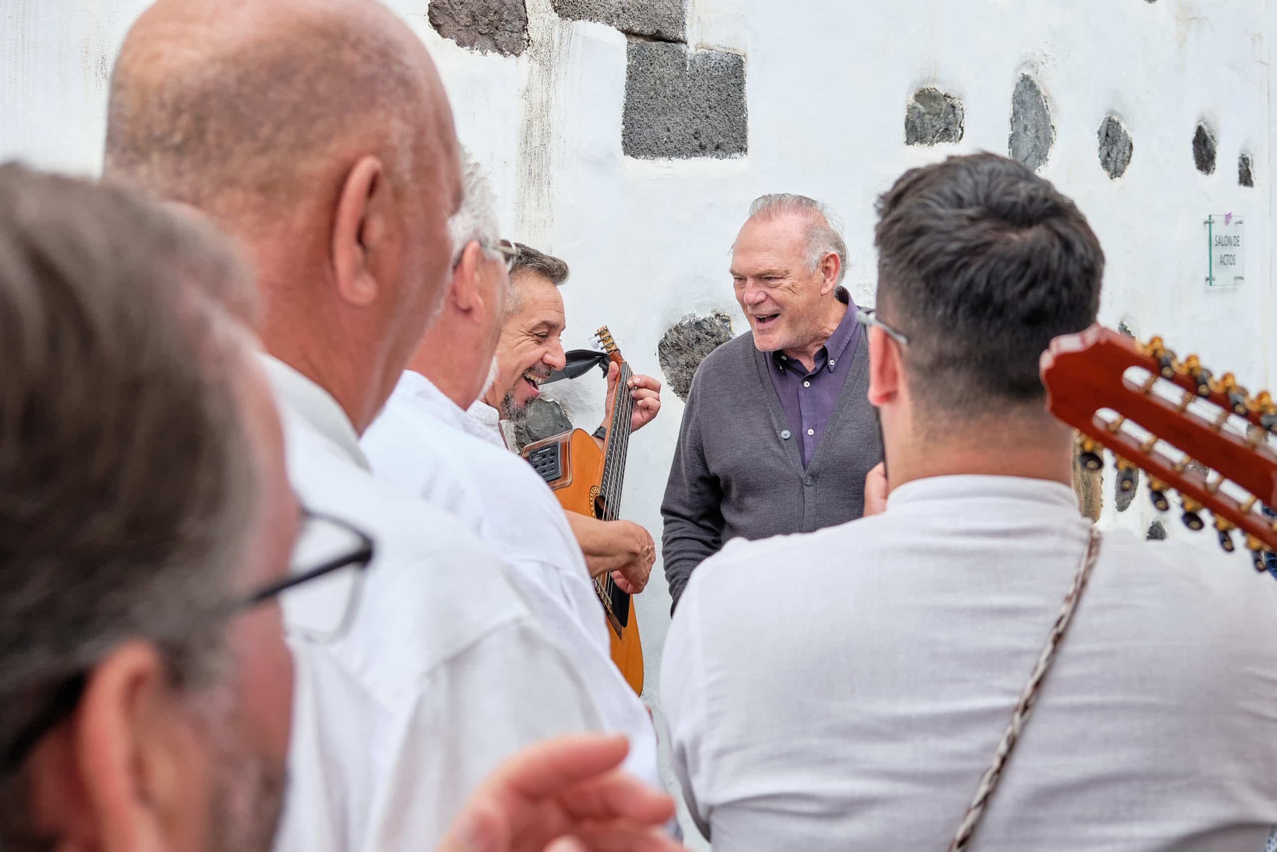 Pedro Piqueras se atreve con una isa canaria en Tenerife. Fundación Cajacanarias