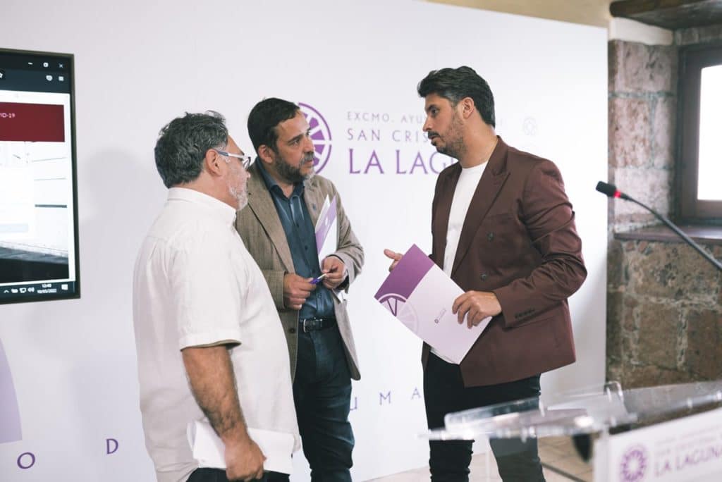 Luis Yeray Gutiérrez (d), Rubens Ascanio y el consejero delegado de Muvisa, Juan Ignacio Viciana.