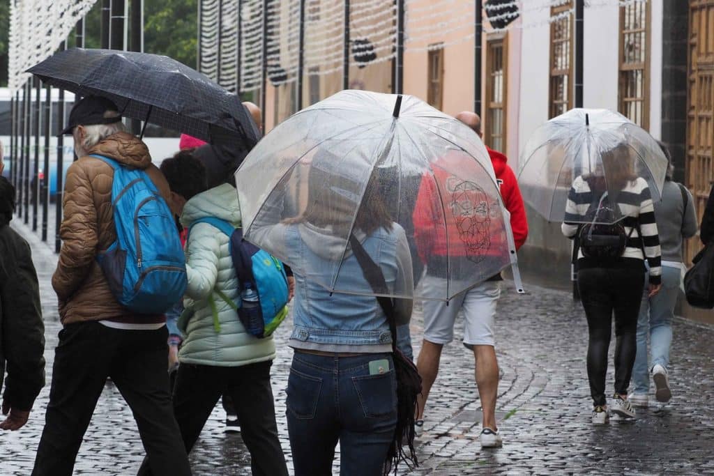 Las lluvias continuarán hoy en Canarias junto a vientos fuertes. Sergio Méndez