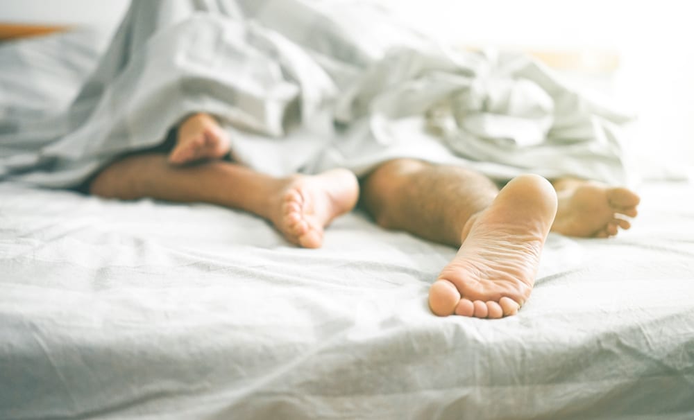 El truco que los médicos recomiendan para dormir a pierna suelta