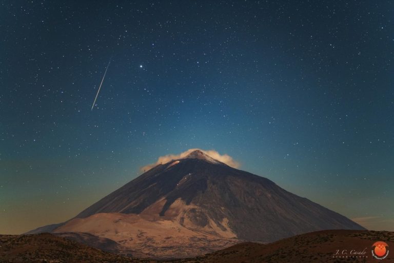 Las Perseidas todavía se pueden ver en Canarias: hasta cuándo durará y mejores lugares para disfrutar de la lluvia de estrellas