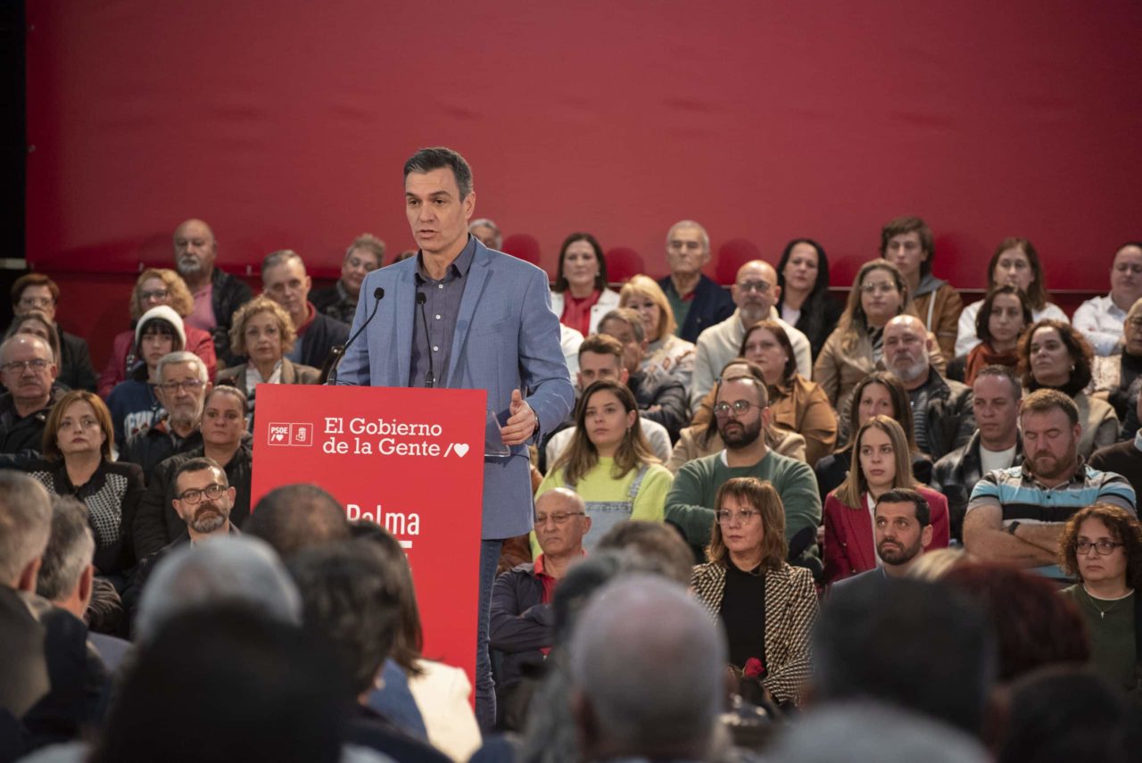 Sánchez: "Cumplimos la promesa, no hemos olvidado a La Palma tras el volcán"