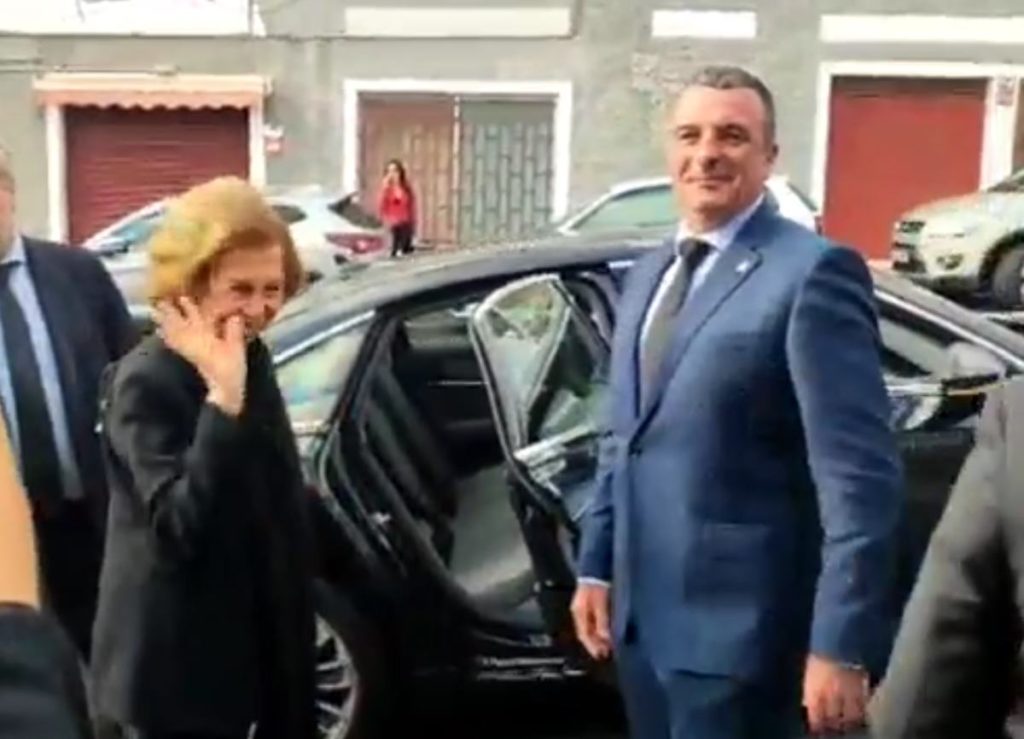 "¡Guapa!" La reina Sofía, agasajada en Tenerife