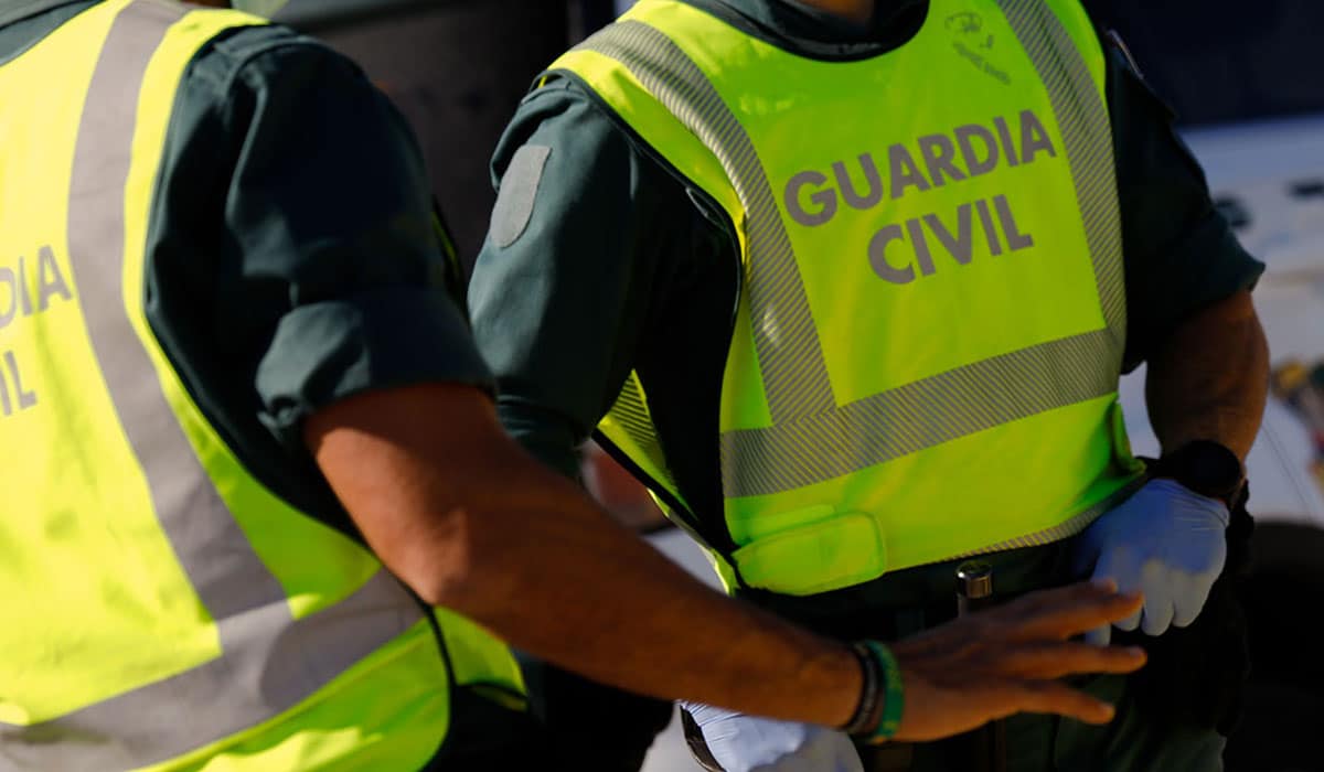 A la cárcel por intentar atropellar a un guardia civil en Tenerife: huyó haciendo el "caballito"