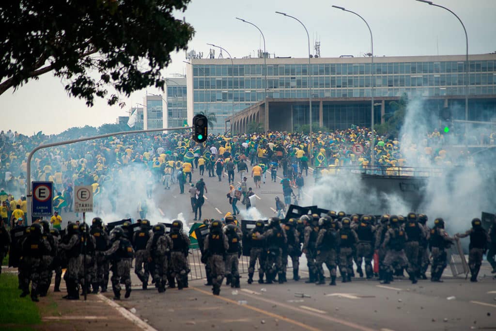 Simpatizantes de Bolsonaro asaltan instituciones de Brasil