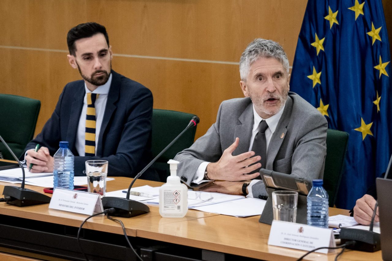 El secretario de Estado de Seguridad, Rafael Pérez (i) y el ministro del Interior, Fernando Grande-Marlaska (d)