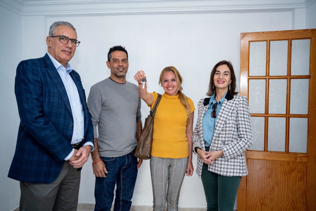 Gerente de Visocan, inquilinos y propietaria de la vivienda.