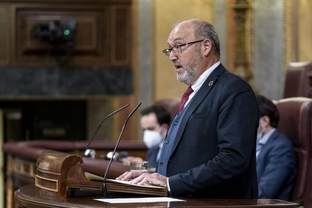 Juan Bernardo Fuentes niega haber recibido "un céntimo de nadie"