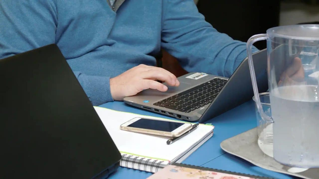Los empleados públicos de Canarias podrán teletrabajar tres días a la semana