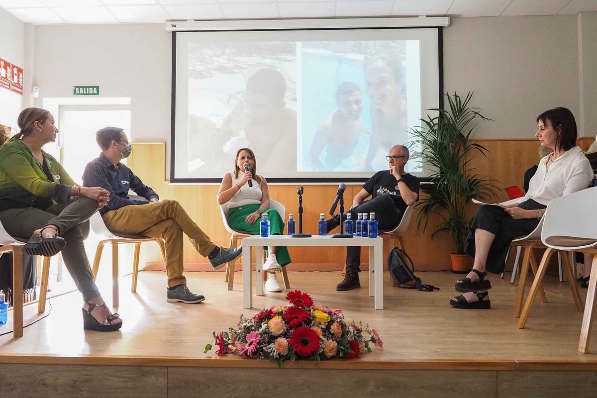 Con motivo de su día mundial, que se conmemora mañana, Apanate organizó un acto en su Espacio Autismo en el que participaron afectados.