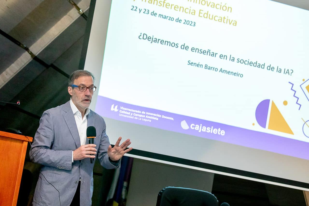 El catedrático de Física de la Universidad de Santiago de Compostela, Senén Barro.