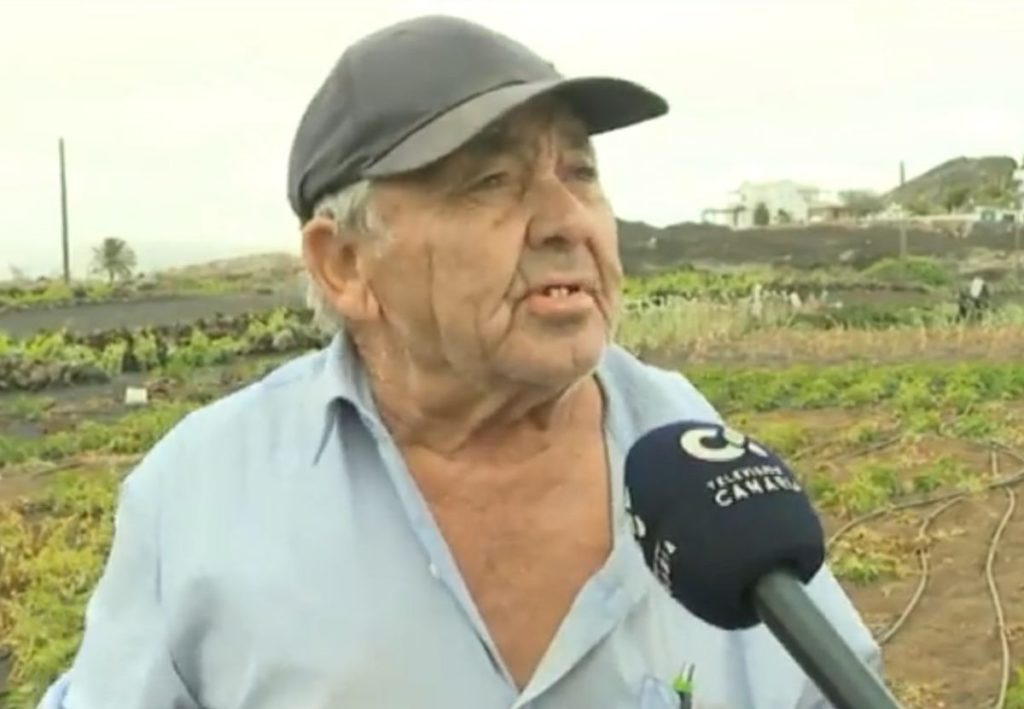 Santiago, el agricultor canario al que han robado 100 kilos de papas: "Si me las piden, se las habría regalado"