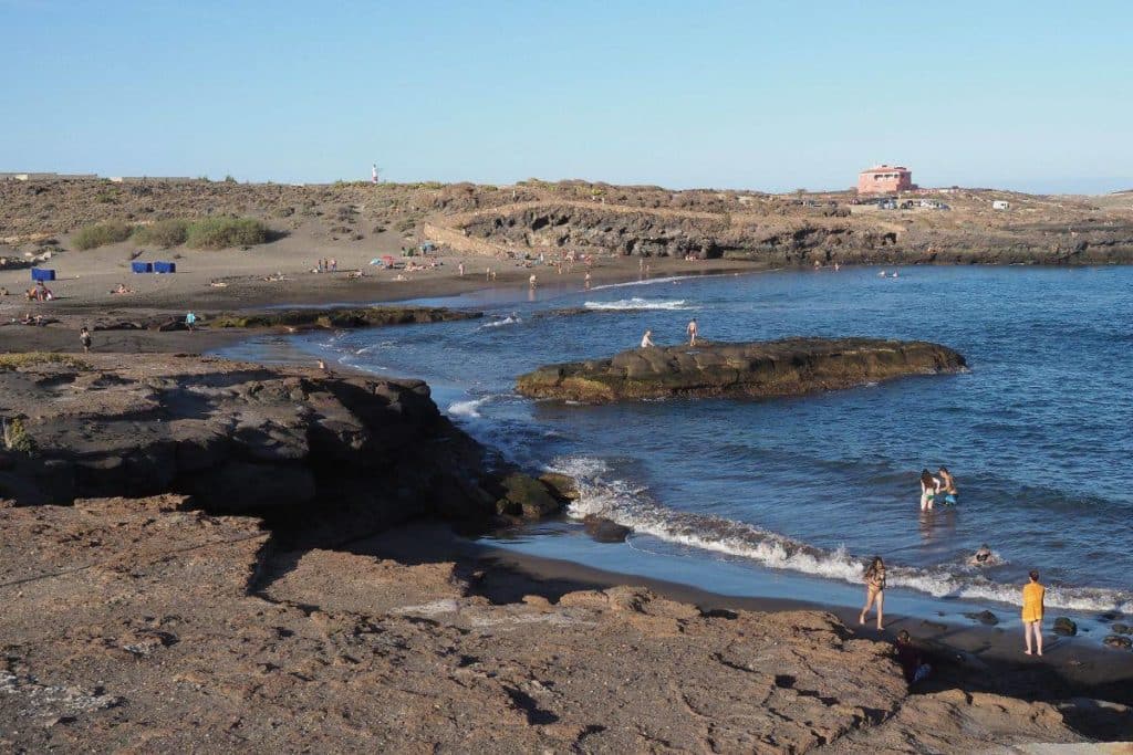 Localizan un cadáver en la costa de Arico