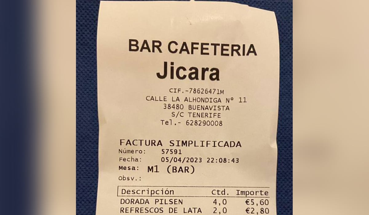La cuenta viral mostrada por un conocido influencer español en un bar de Tenerife: "Es hora de abandonar la Península"