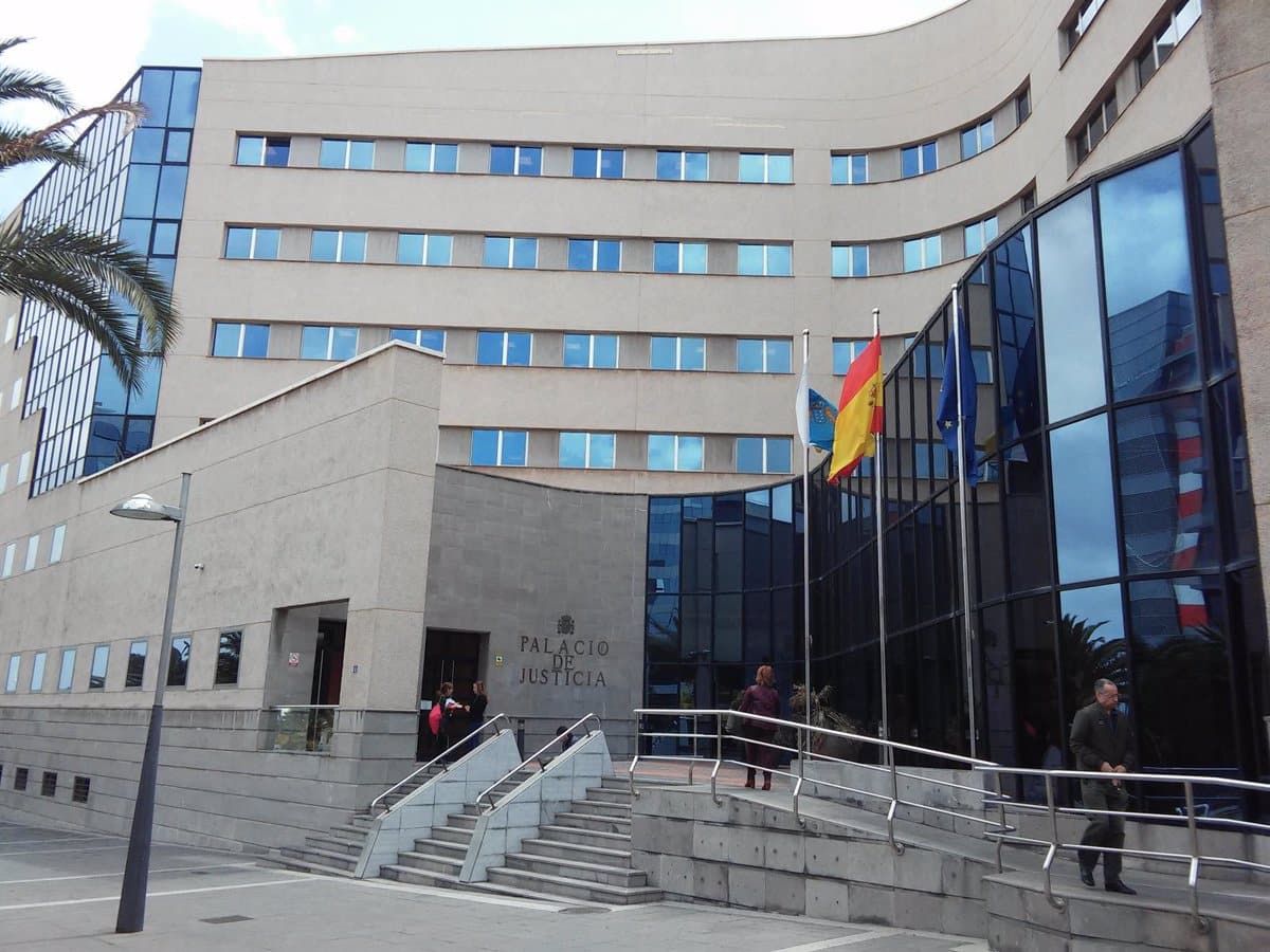 9 meses de prisión por conducir camiones sin carnet en La Palma