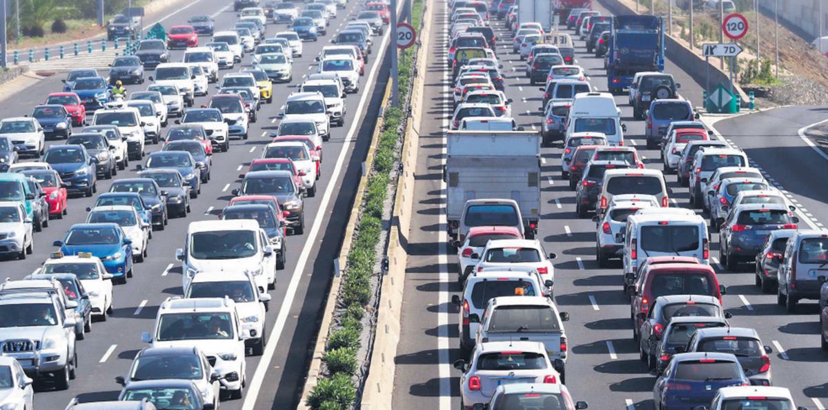 125.000 vehículos circulan en un día por La Laguna y 100.000 por Los Cristianos