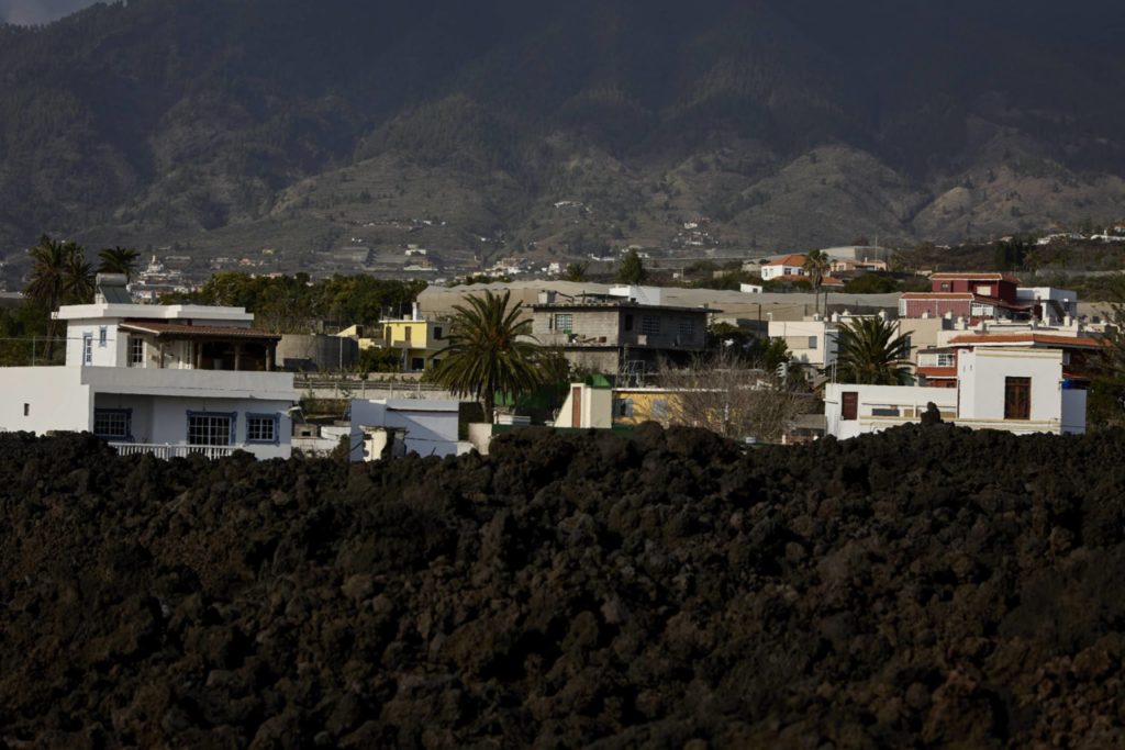 El Gobierno canario abona un millón a 38 familias afectadas por la destrucción de su vivienda por la erupción