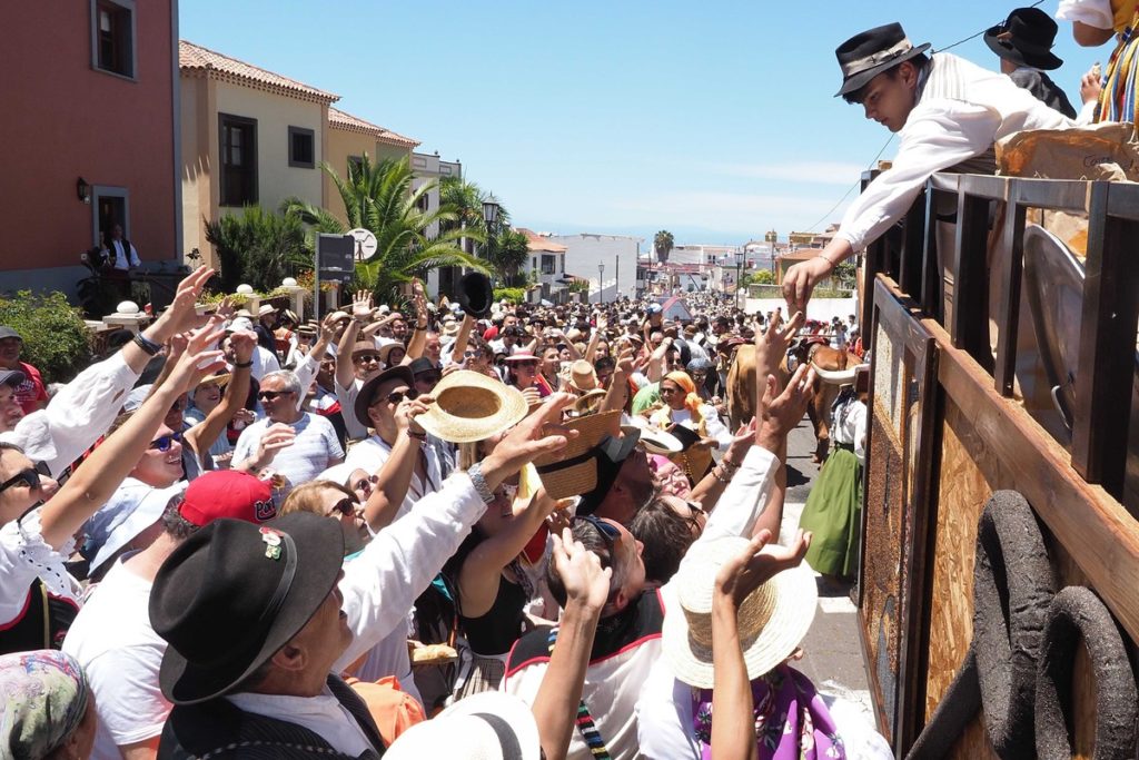 La Romería de San Marcos reúne a más de 20.000 personas en Tegueste