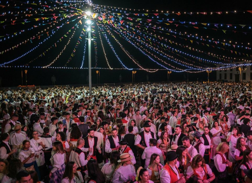 Agotadas las entradas y las mesas del baile de magos en la plaza de la Patrona