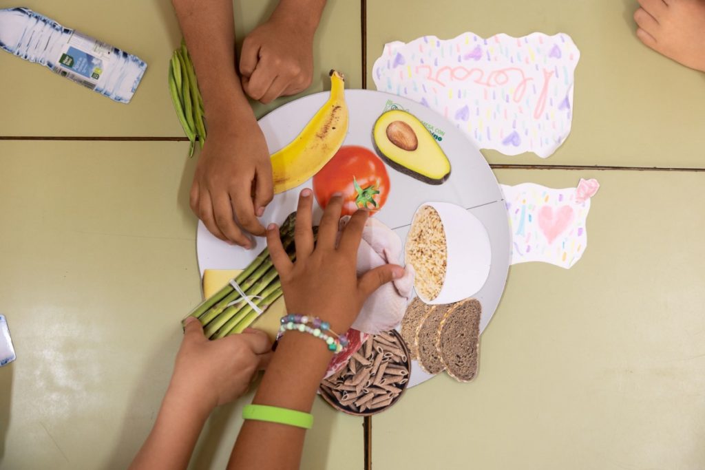 El proyecto ‘A la mesa con HiperDino’ llega a los centros educativos de Tenerife